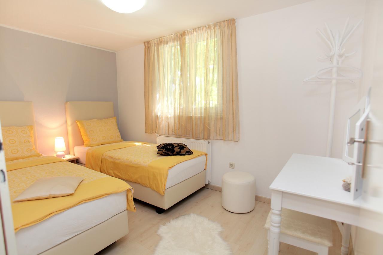 Apartment Eva Trogir Bagian luar foto