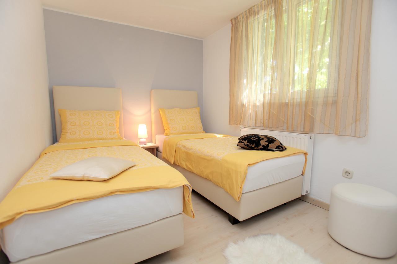 Apartment Eva Trogir Bagian luar foto