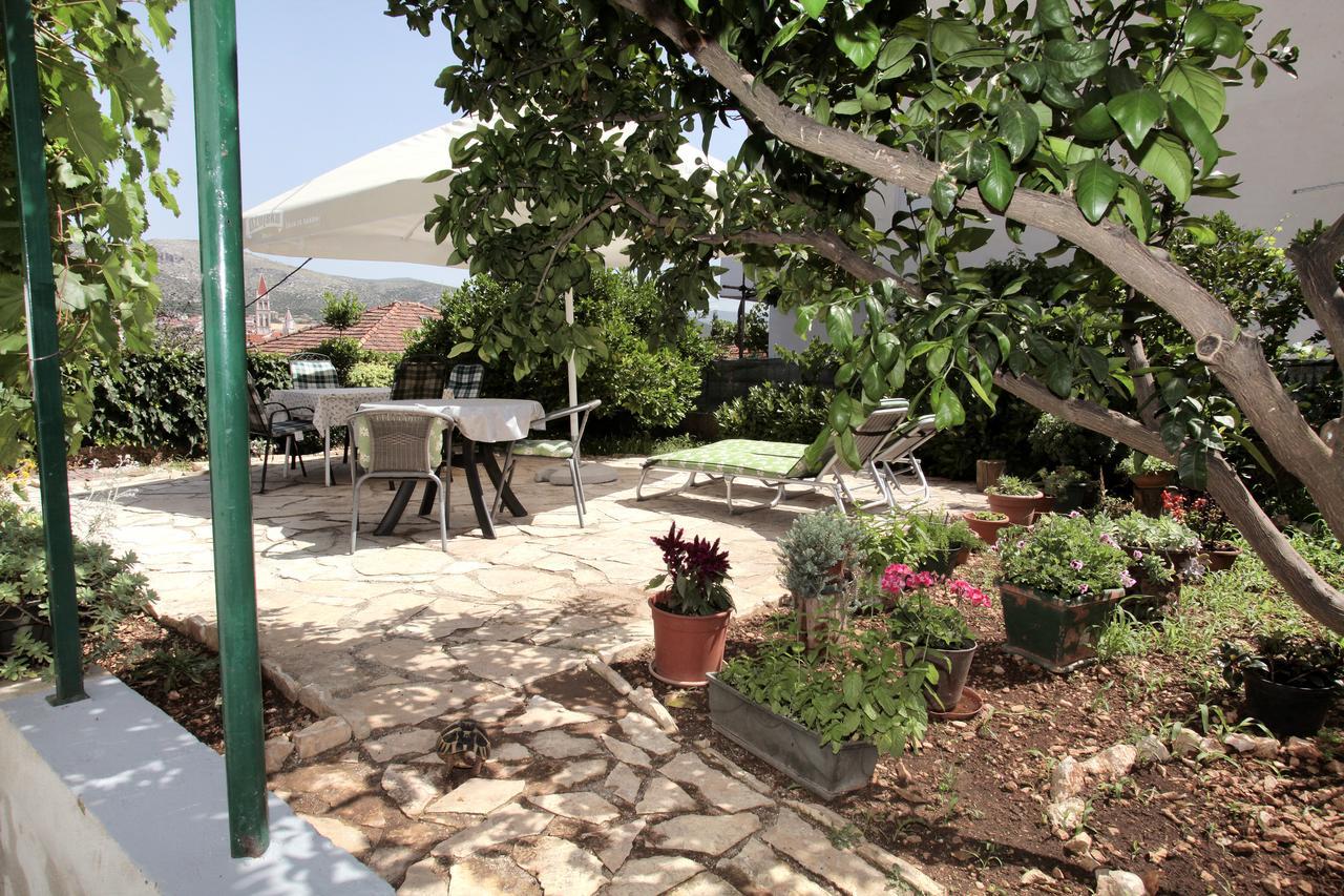 Apartment Eva Trogir Bagian luar foto