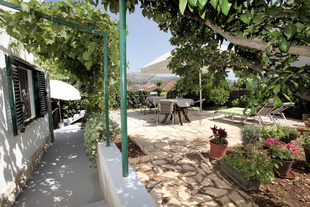 Apartment Eva Trogir Bagian luar foto