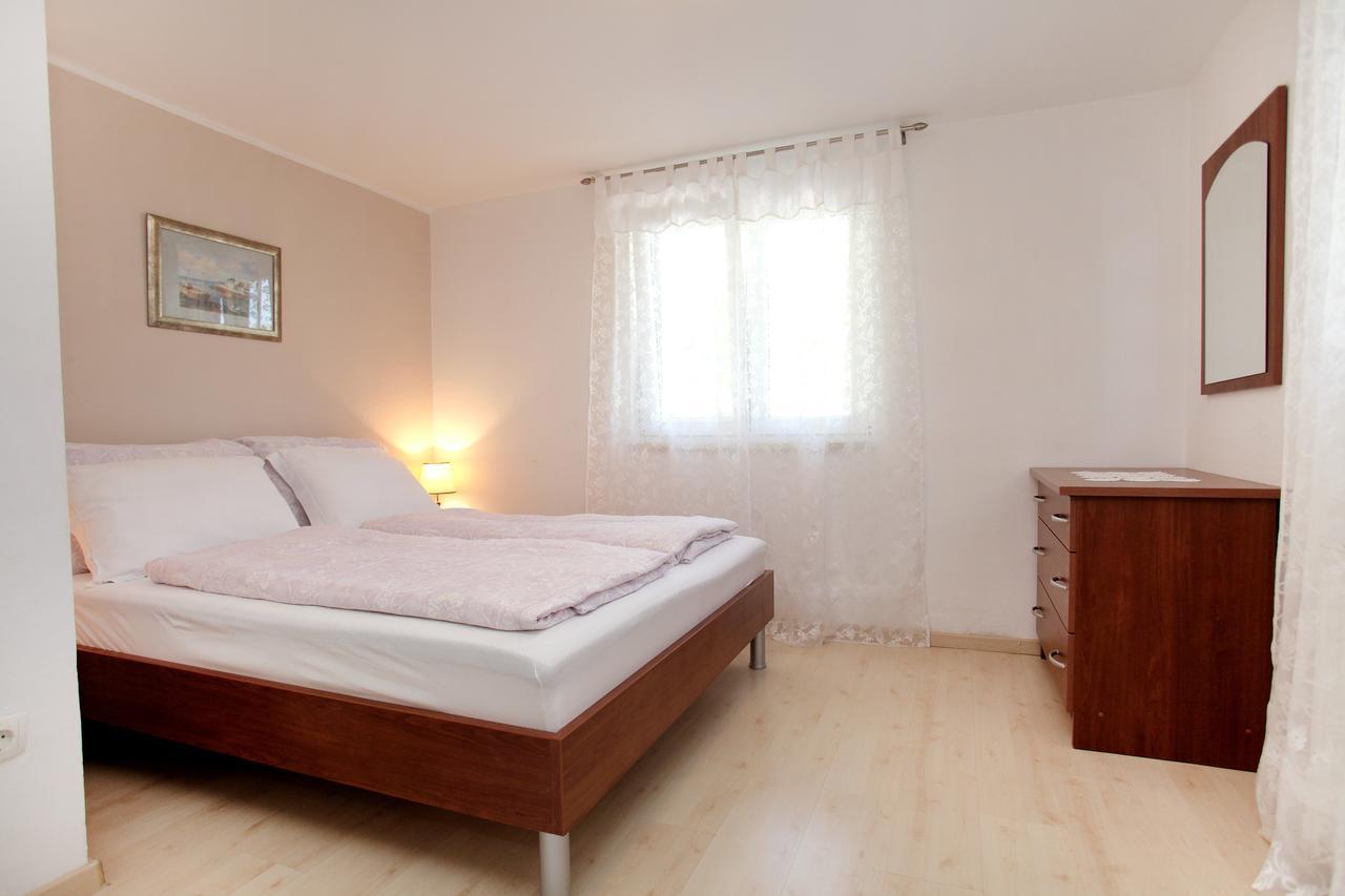 Apartment Eva Trogir Bagian luar foto